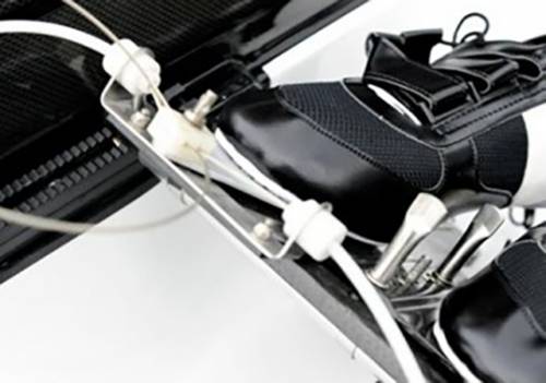 Steering shoes on stretcher board